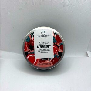 The body shop Strawberry Body Butter